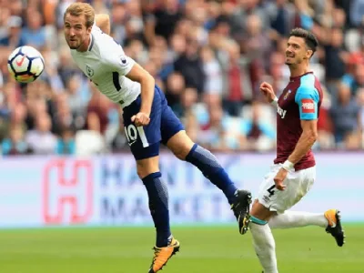 Koguty w walce o nagrody miesiąca w Premier League