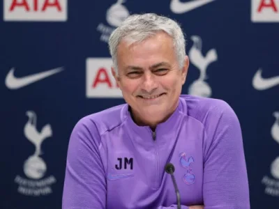 Mourinho : Joe Rodon musi czekać na swoje szanse.