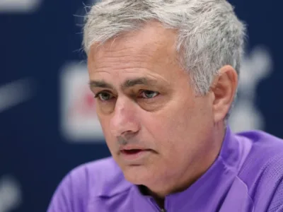 Mourinho wbija szpilkę Levy’emu po triumfie Tottenhamu w Lidze Europy. „Dla niego najważniejsze są miliony z Ligi Mistrzów”