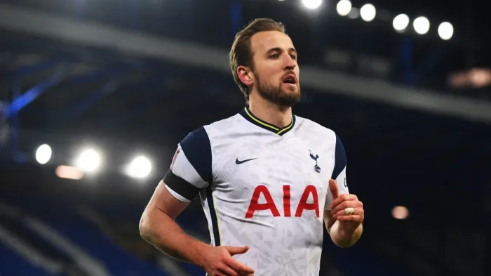 Chelsea również chce Kane\'a. Zaoferuje wymianę?