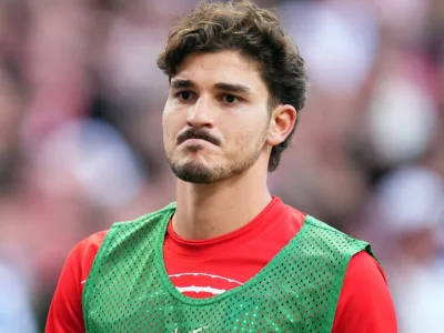 El Nacional: Tottenham gotowy na 113 mln funtów za Juliana Alvareza i klauzulę dla Barcelony